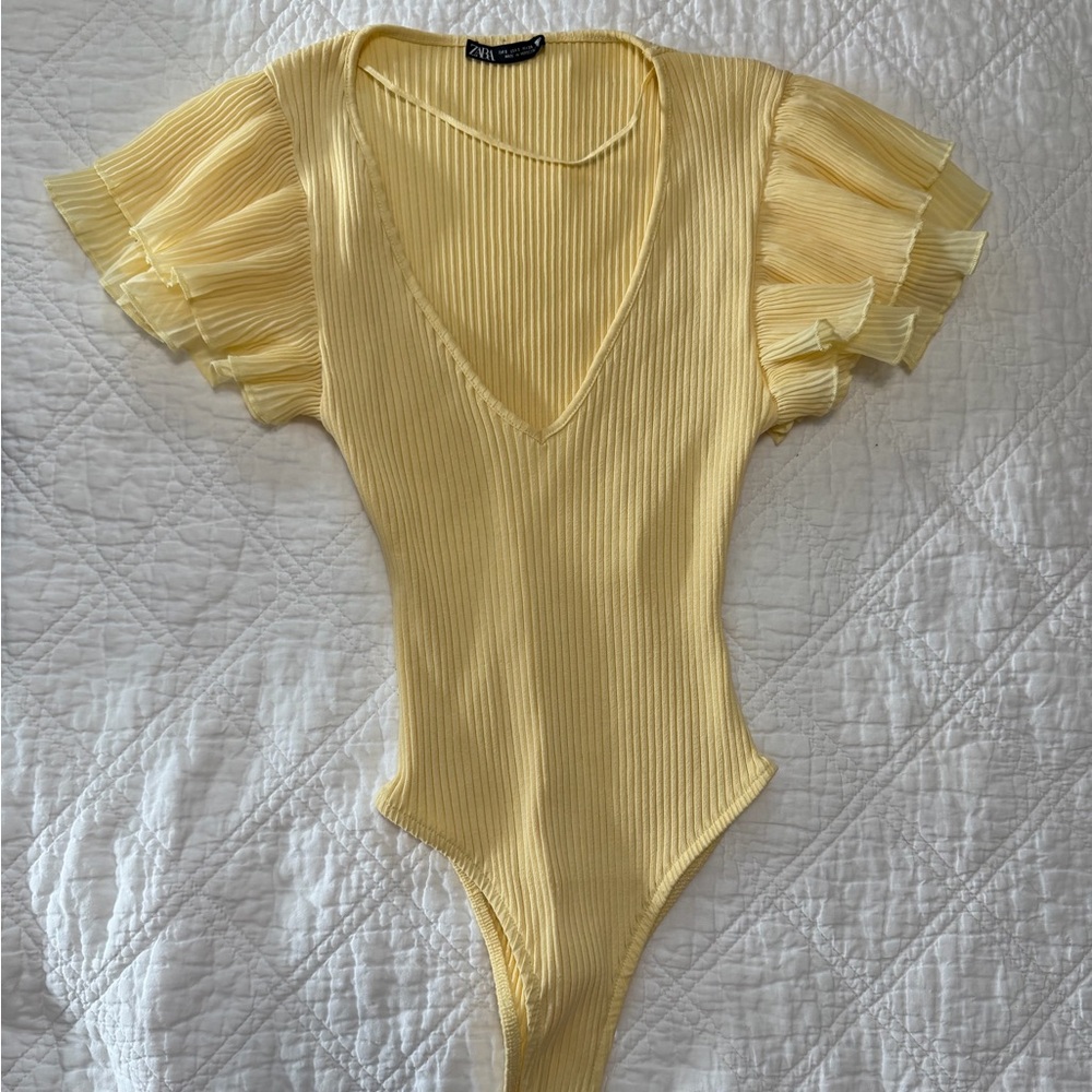 NWOT zara ribbed bodysuit